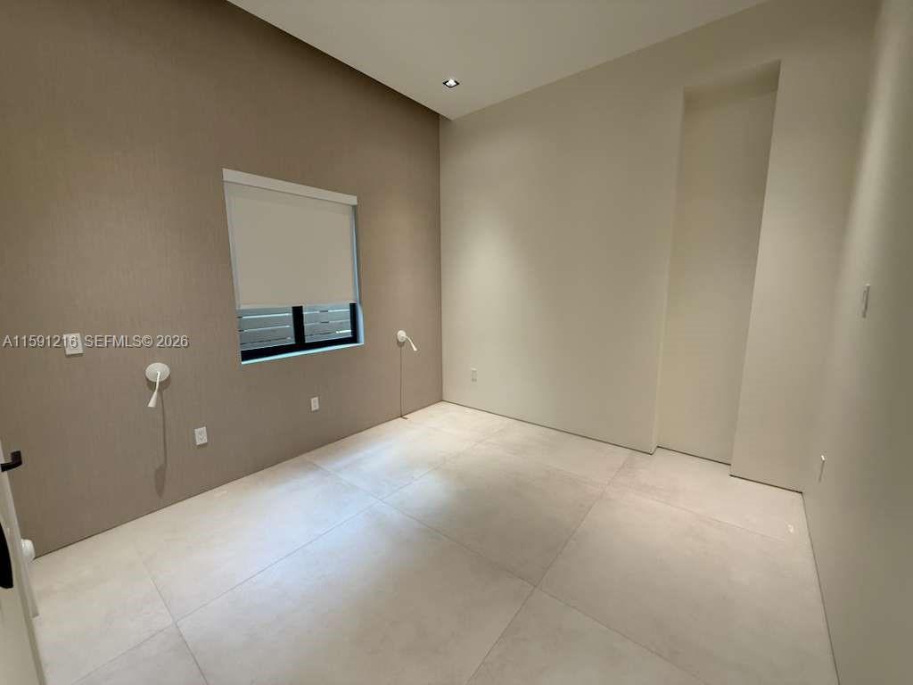 BRICKELL ESTATES - Residential