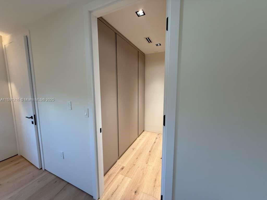 BRICKELL ESTATES - Residential