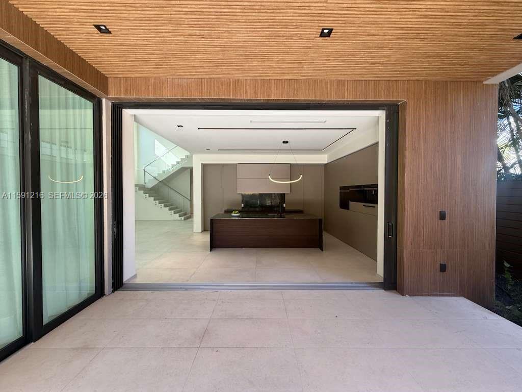 BRICKELL ESTATES - Residential