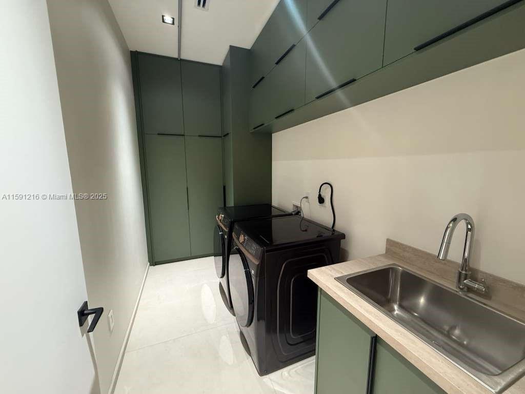 BRICKELL ESTATES - Residential