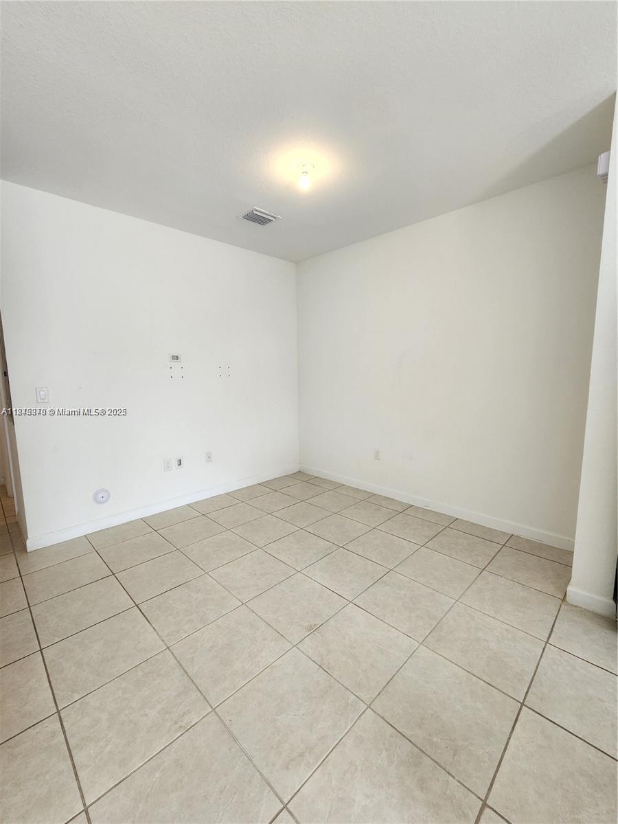 1471 SE 26th Rd