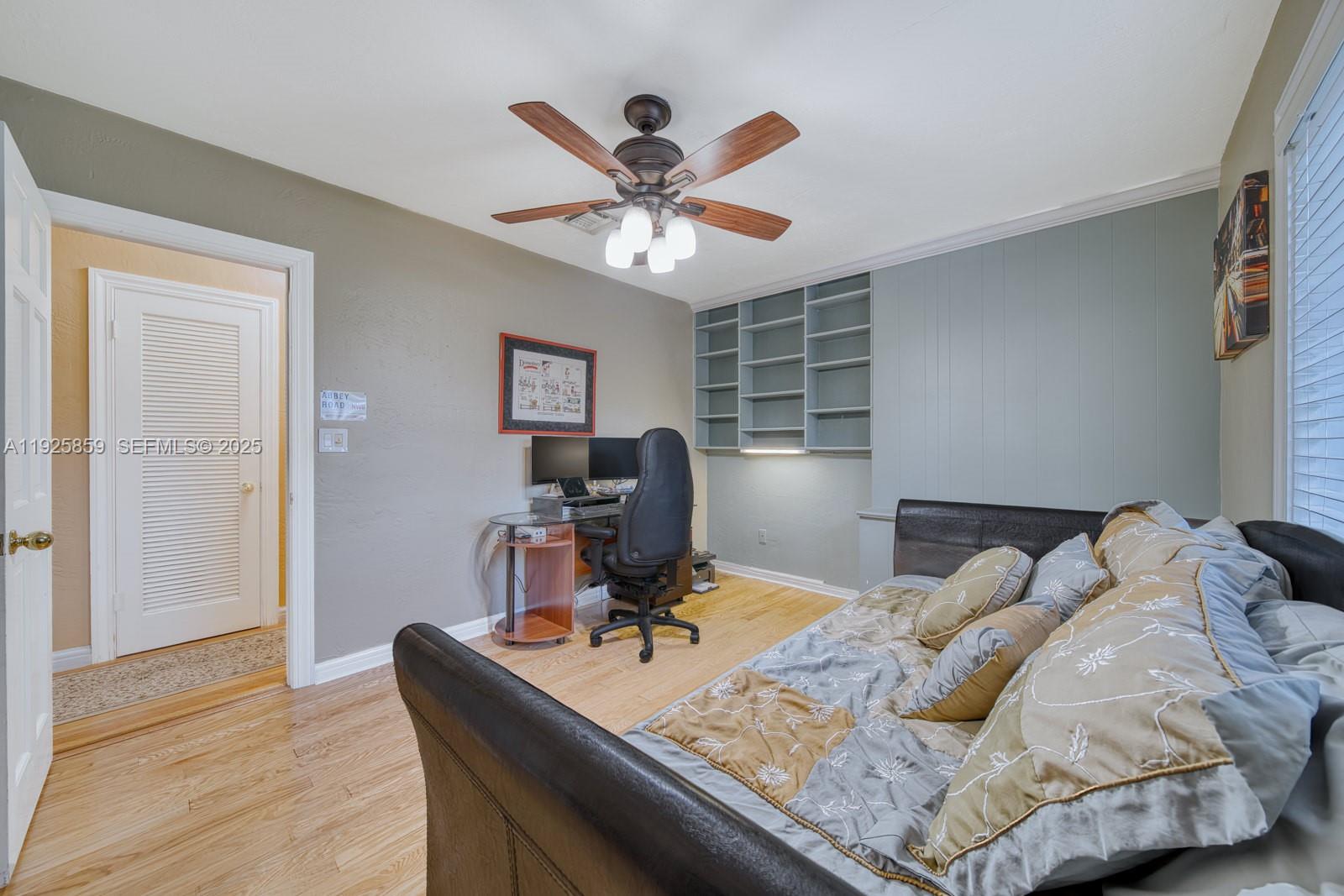 VILLAGE GROVE - Residential