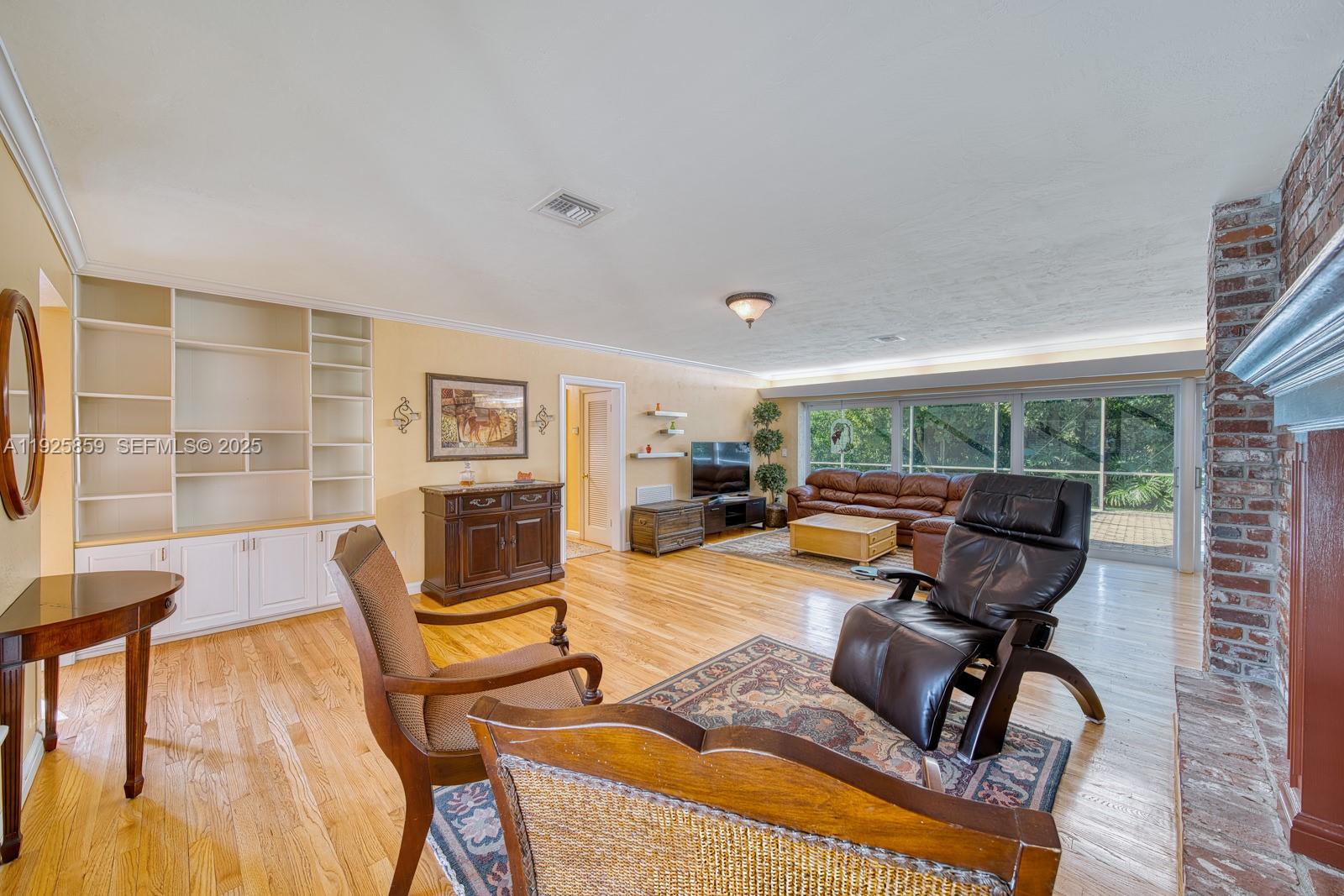 VILLAGE GROVE - Residential