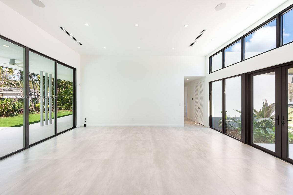 LINDAS CASAS - Residential