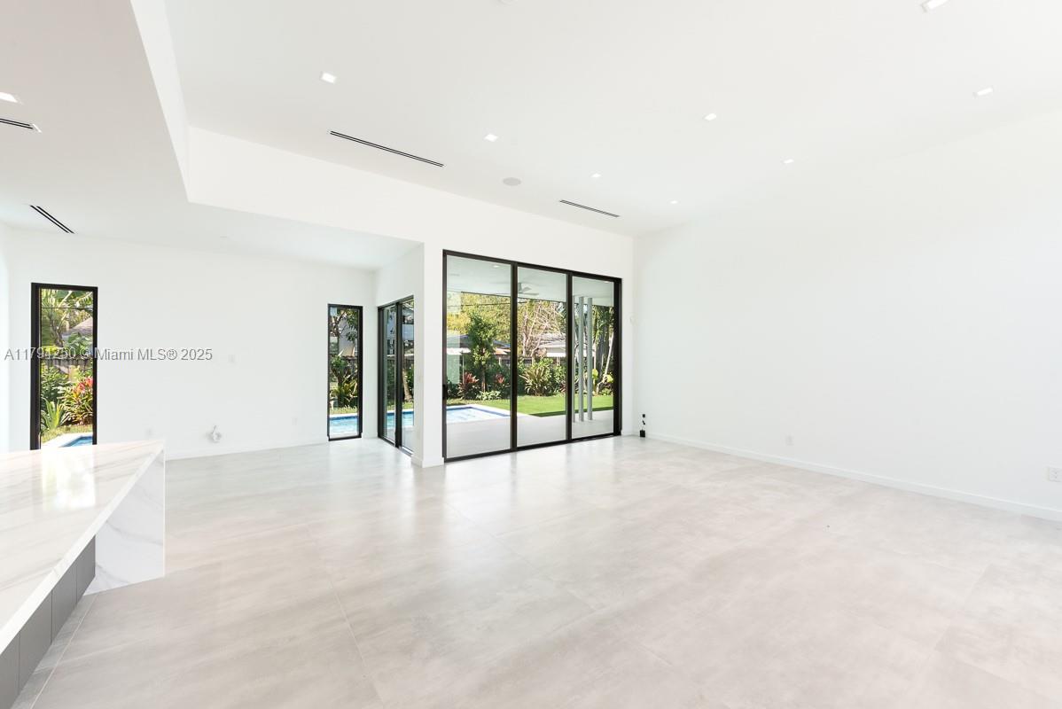 LINDAS CASAS - Residential