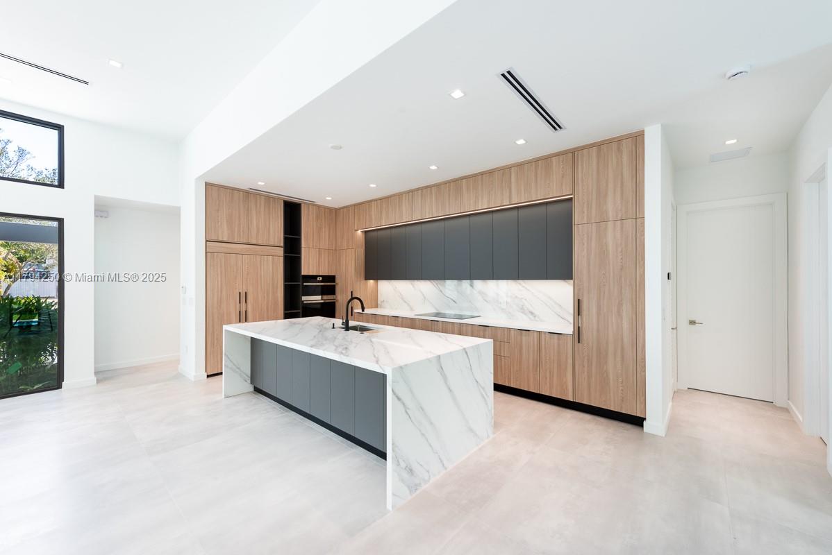 LINDAS CASAS - Residential