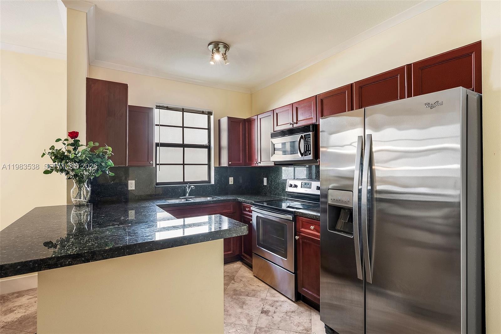 VILLAGGIO IN THE GROVE CO - Residential Lease