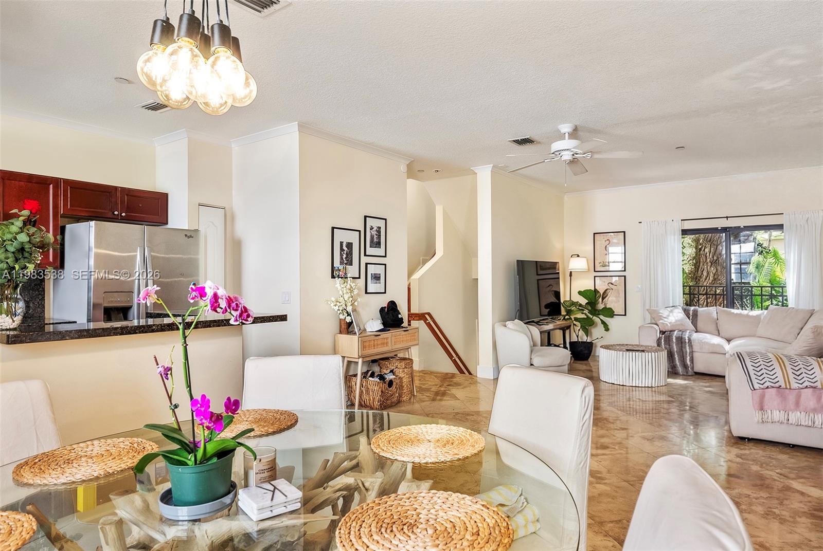 VILLAGGIO IN THE GROVE CO - Residential Lease