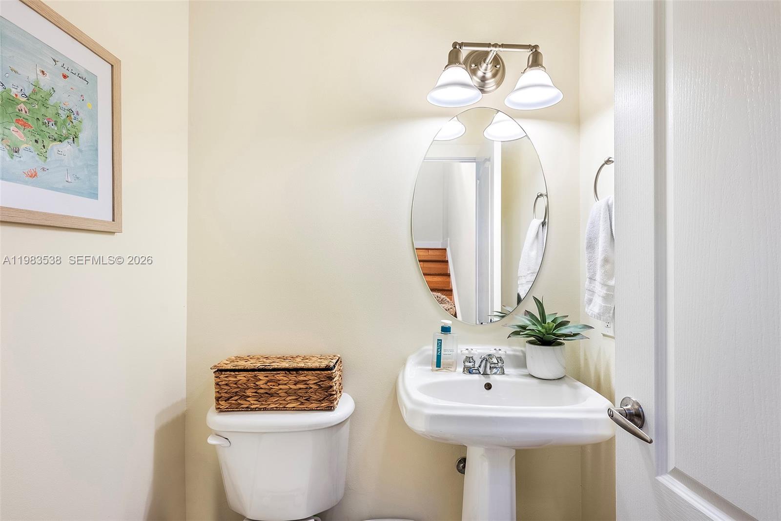 VILLAGGIO IN THE GROVE CO - Residential Lease