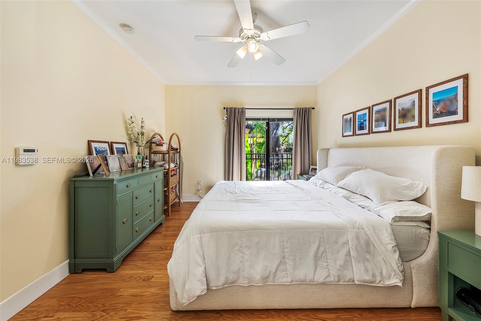 VILLAGGIO IN THE GROVE CO - Residential Lease