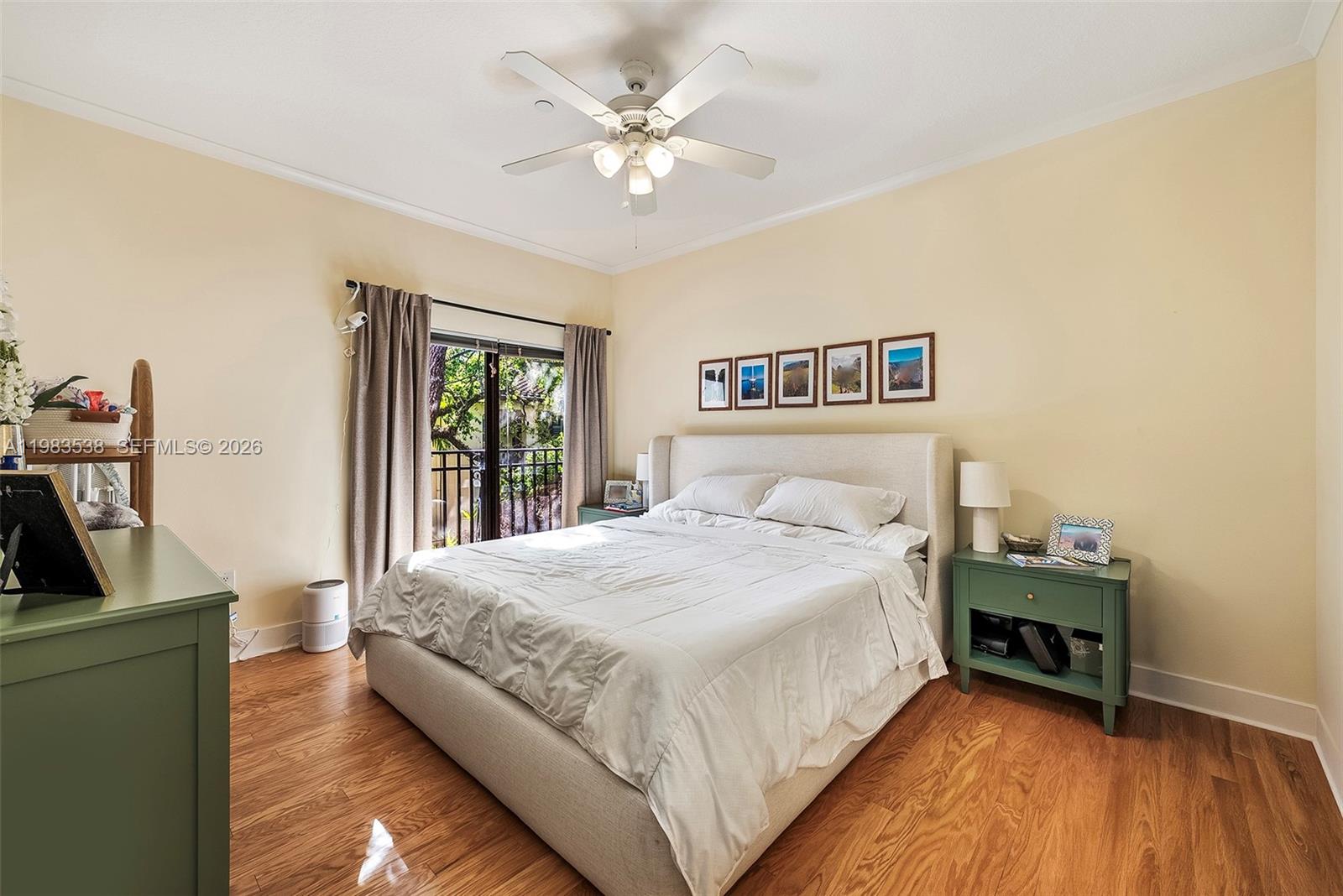 VILLAGGIO IN THE GROVE CO - Residential Lease