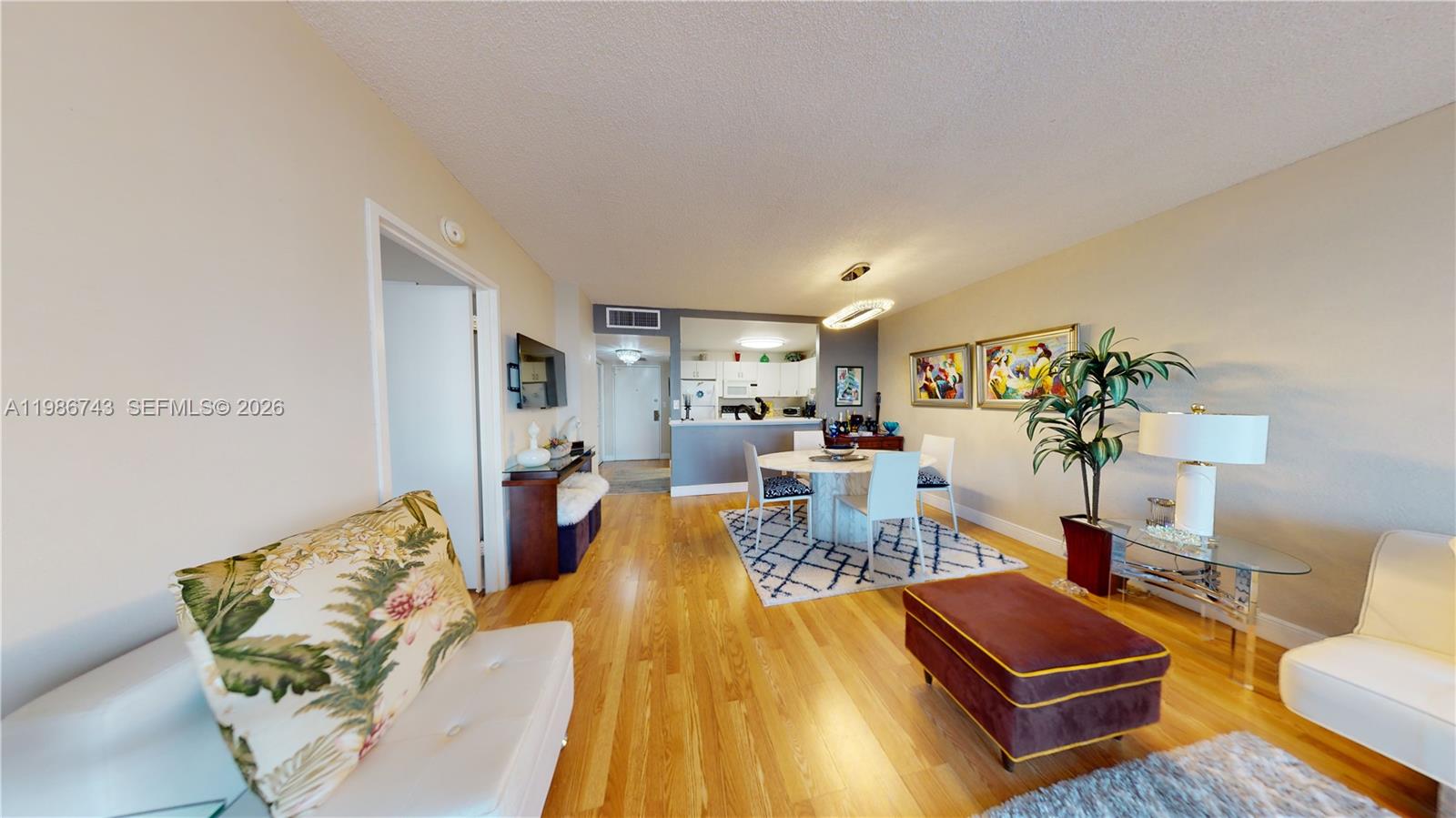 OLYMPUS CONDO PH A - Residential