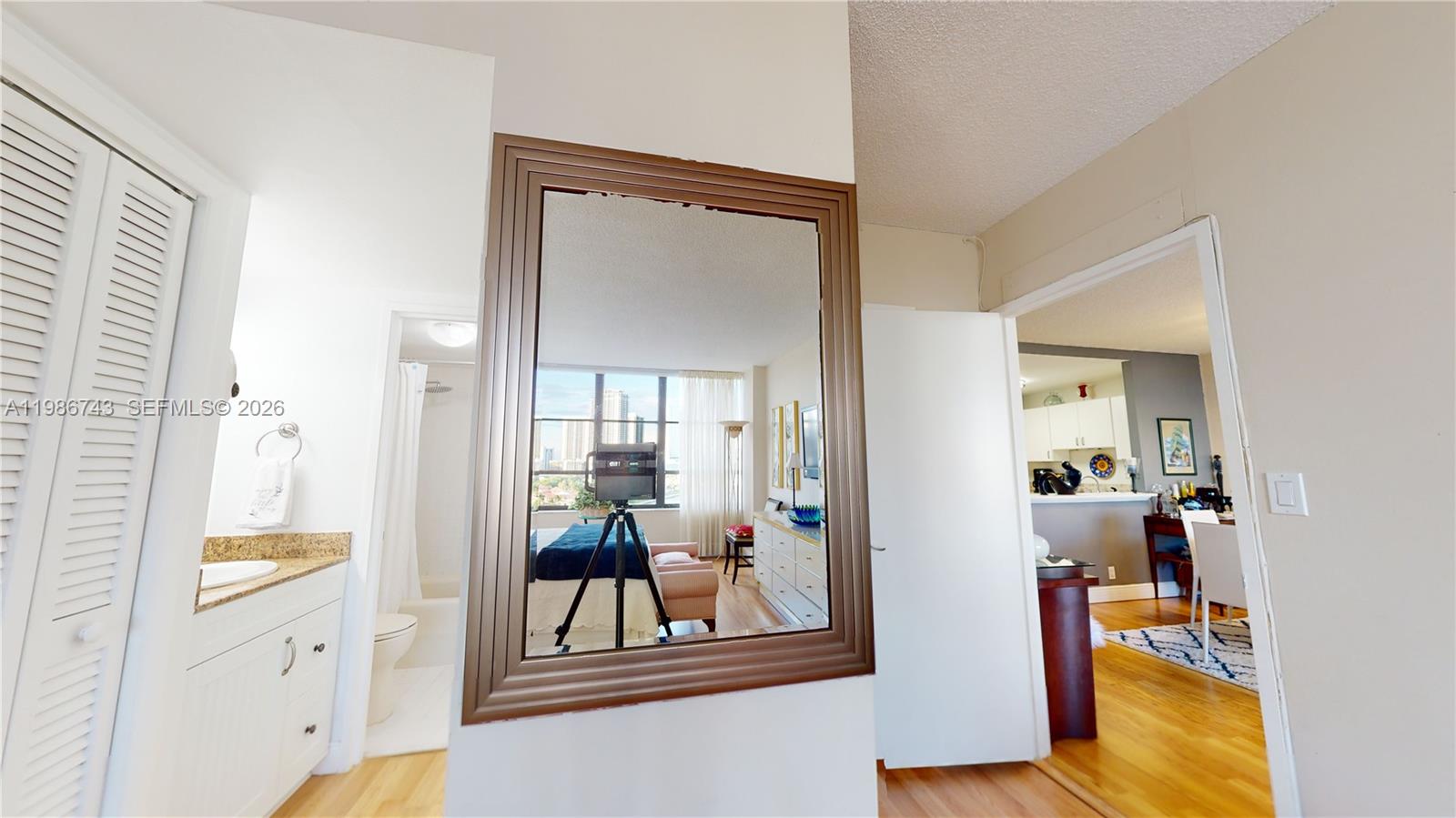 OLYMPUS CONDO PH A - Residential