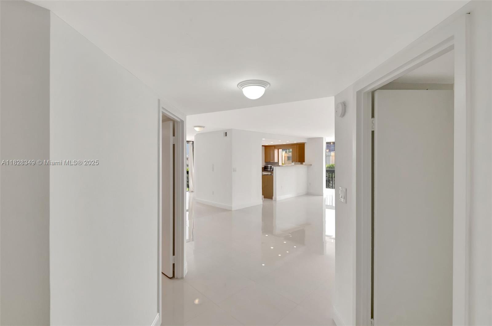 2333 Brickell Ave 305