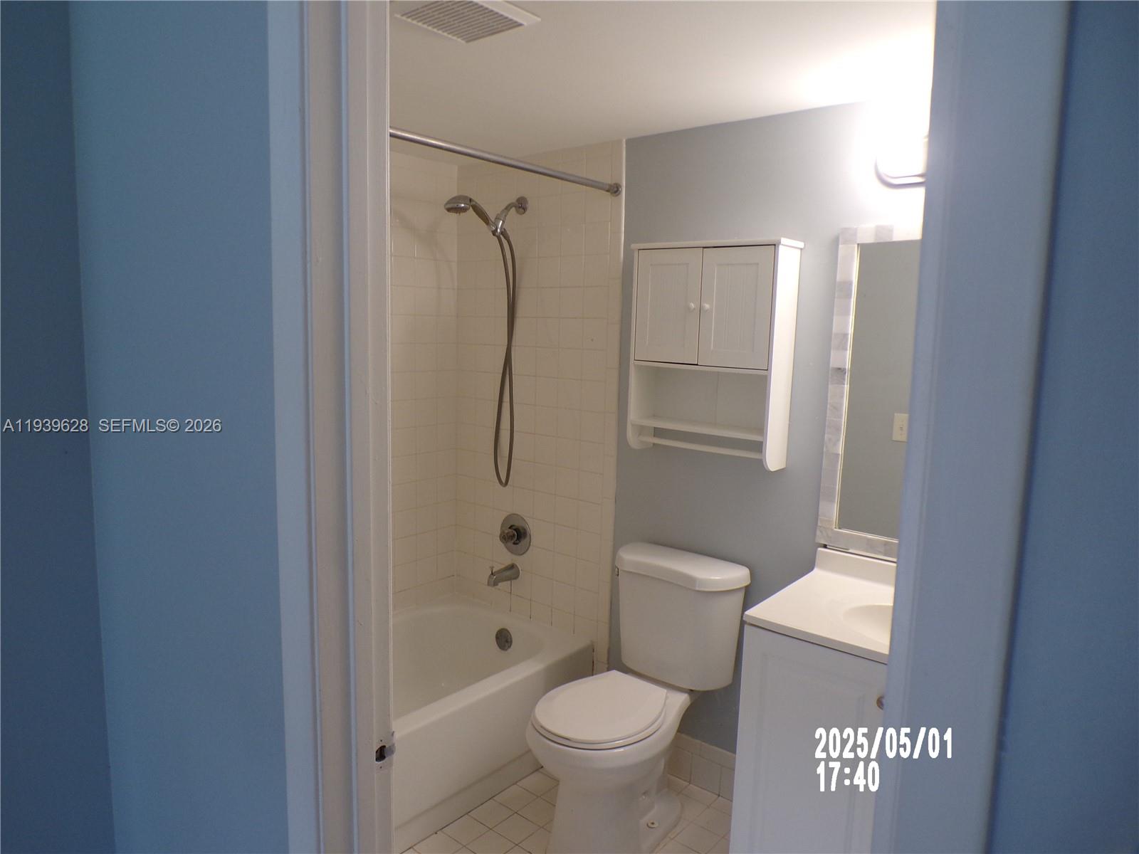 NEW HAMPTON AT CENTURY VI - Residential