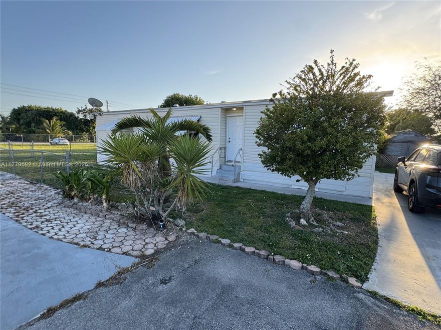 Just listed 3-bedroom 2 bath manufactured home in Americana Village with a very private lot.
This home features laminate flooring throughout, updated bathrooms and kitchen with granite countertops and stainless-steel appliances If your looking for privacy look no further with oversized lot and no neighbors on side makes this property great for weekend barbecues and just relaxing. Land is included with this home making it very sought after community. Low maintenance includes water and garbage. Roof and a/c is only 3 years old.