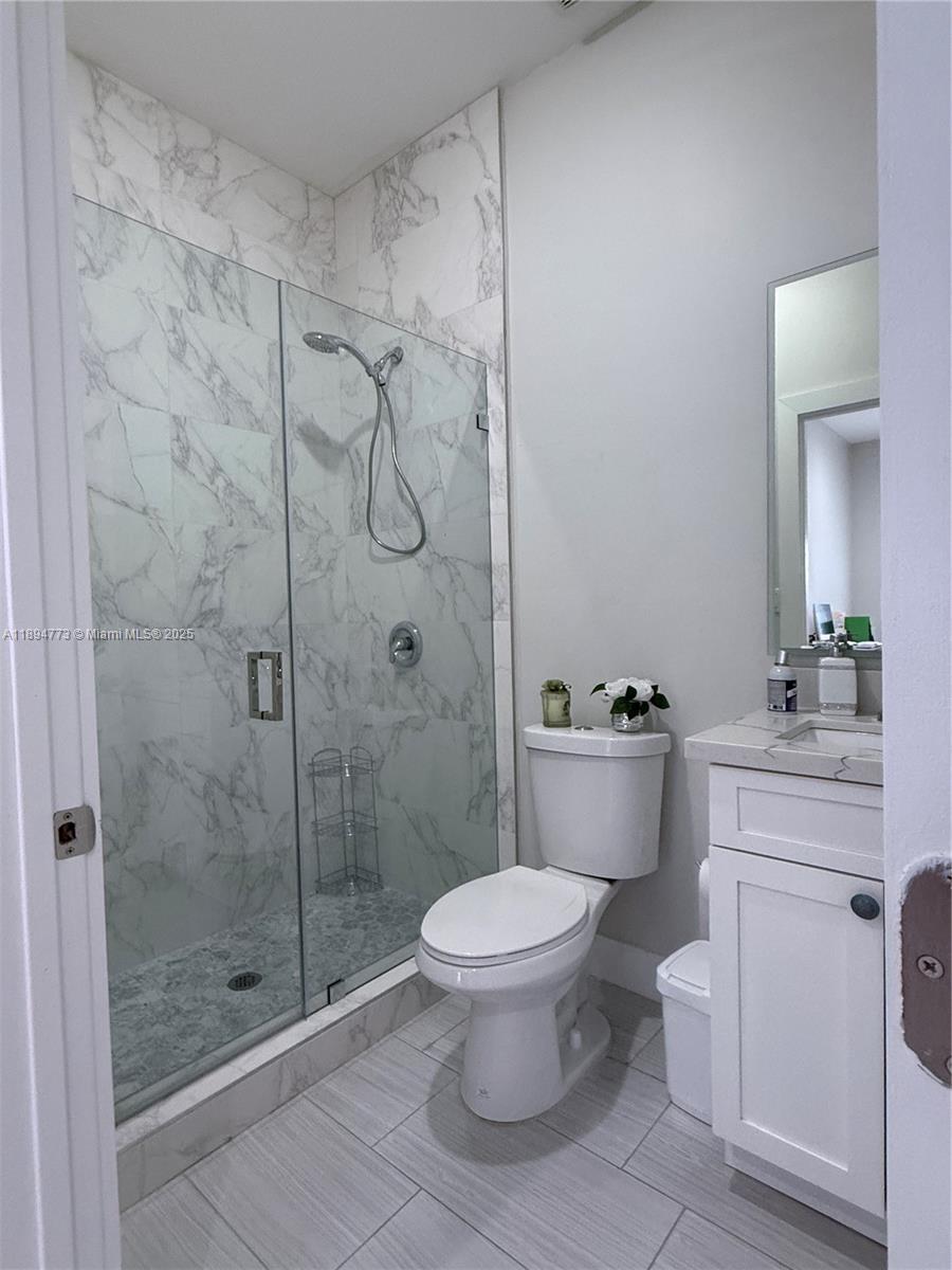 GRAPELAND HEIGHTS - Residential Lease