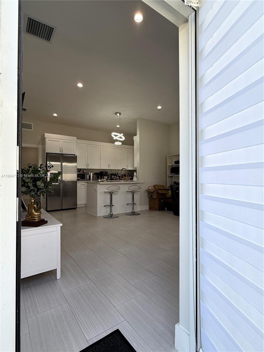GRAPELAND HEIGHTS - Residential Lease