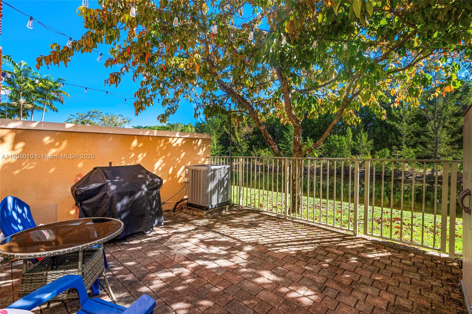 PEMBROKE CAY CONDO - Residential