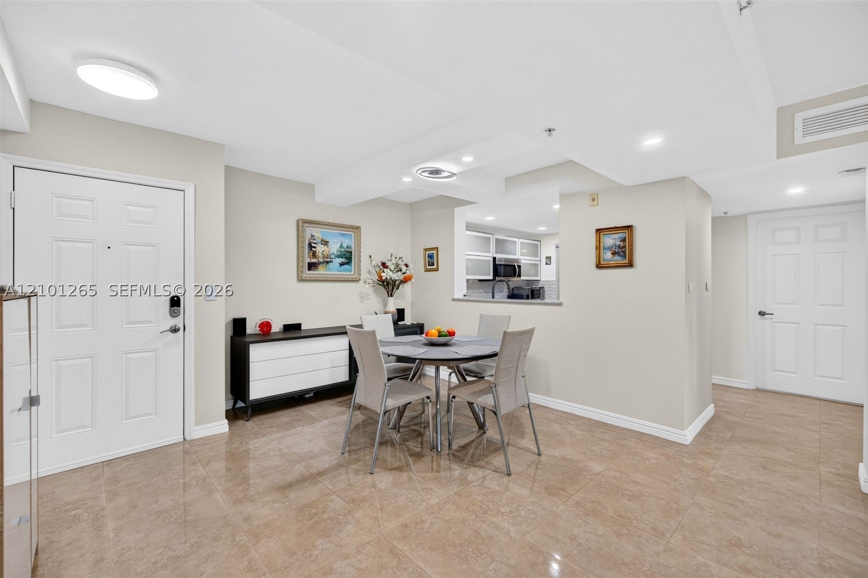 529 E Sheridan St 3041, Dania Beach, FL, 33004/$349,000 4 529 E Sheridan St 3041