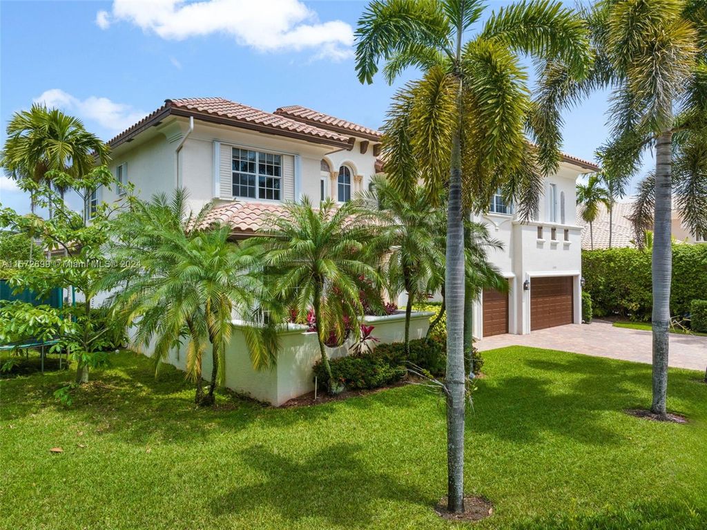 Photo of 10535 Blue Palm St, Plantation, FL 33324 (MLS # A11572699)