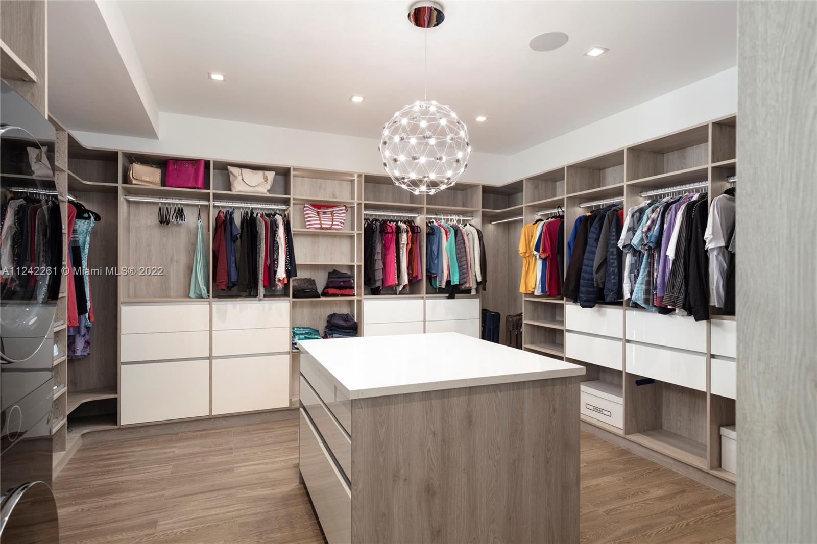 HELMS COUNTRY ESTATES ADD - Residential