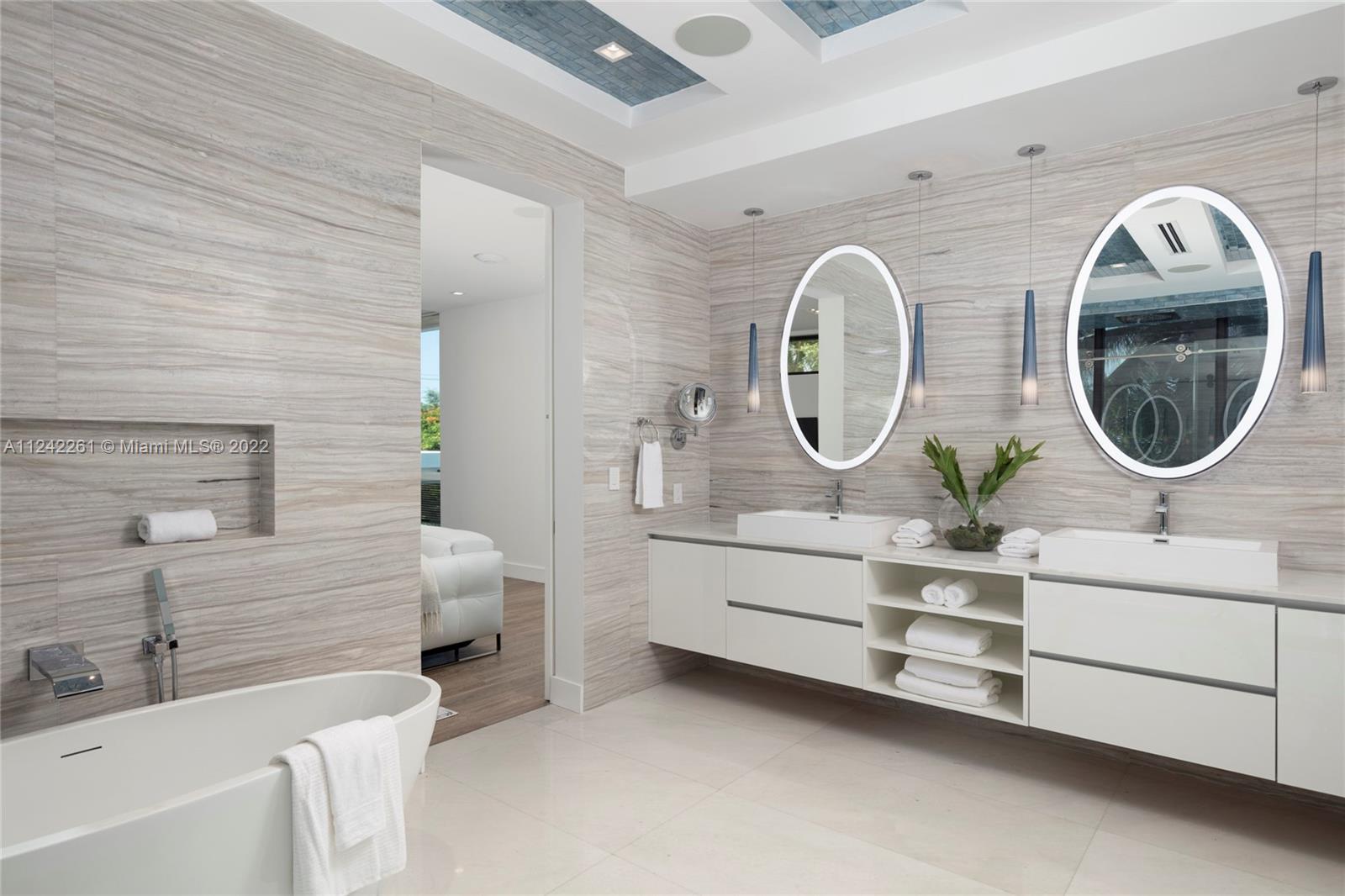 HELMS COUNTRY ESTATES ADD - Residential