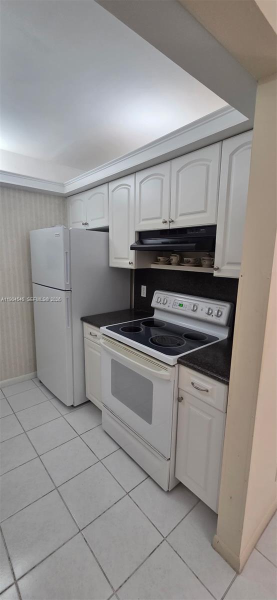 NEW HAMPTON AT CENTURY VI - Residential
