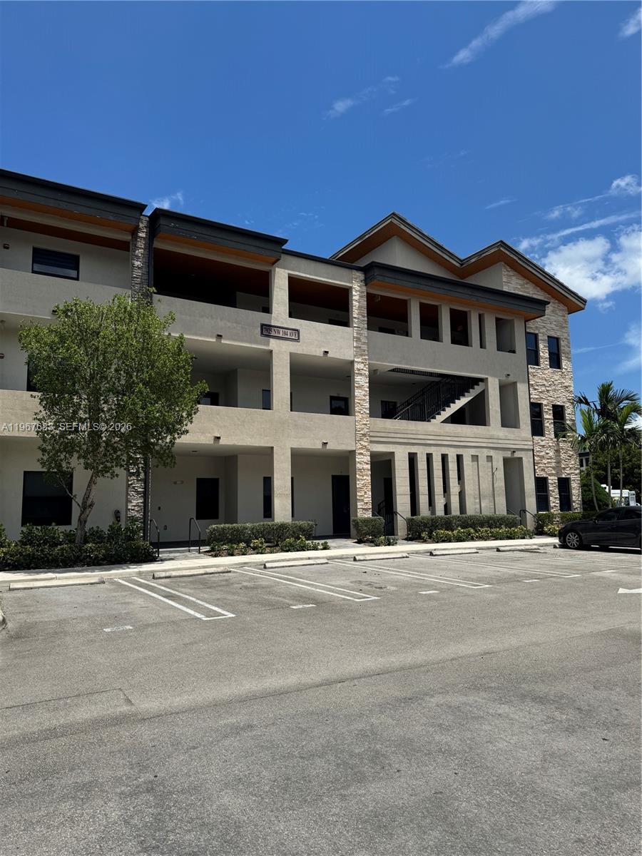 APEX AT PARK CENTRAL COND - Residential