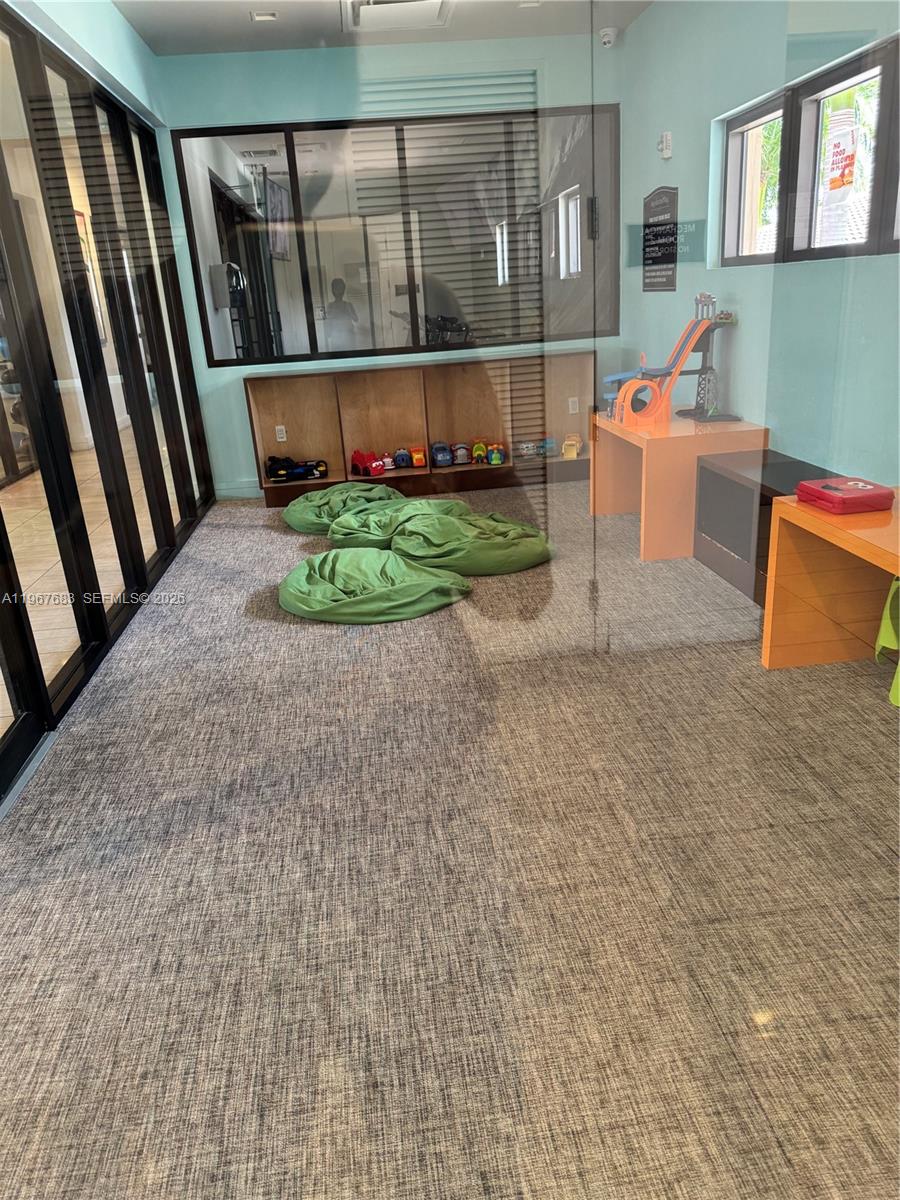 APEX AT PARK CENTRAL COND - Residential