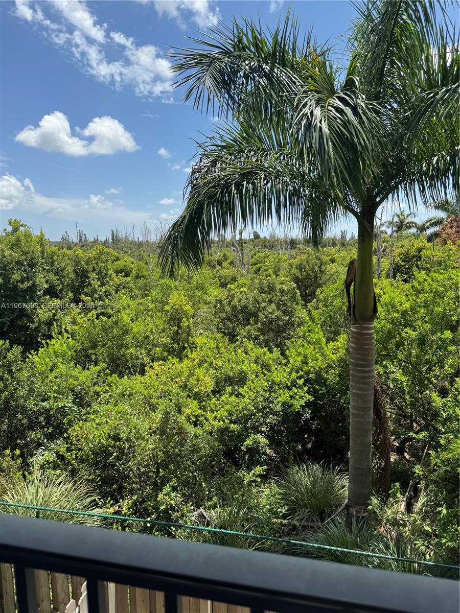 APEX AT PARK CENTRAL COND - Residential