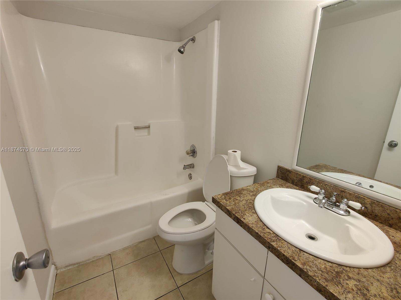 VILLAGE PARK AT OAKLAND C - Residential Lease