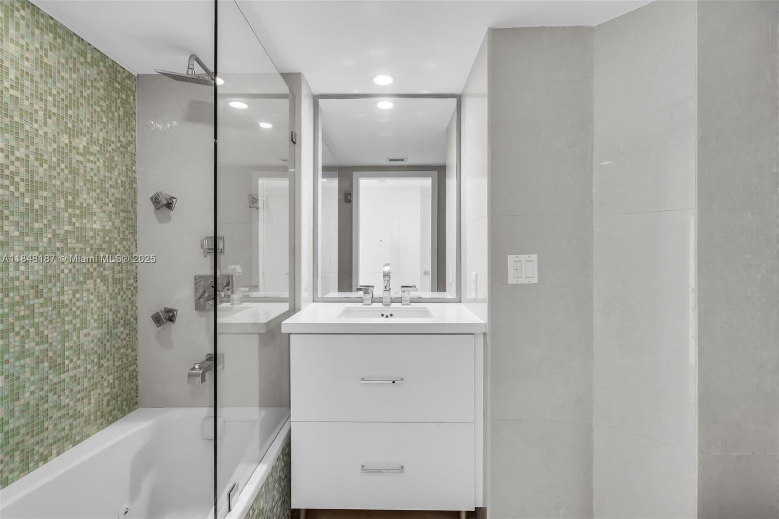 LA GORCE PALACE CONDO - Residential