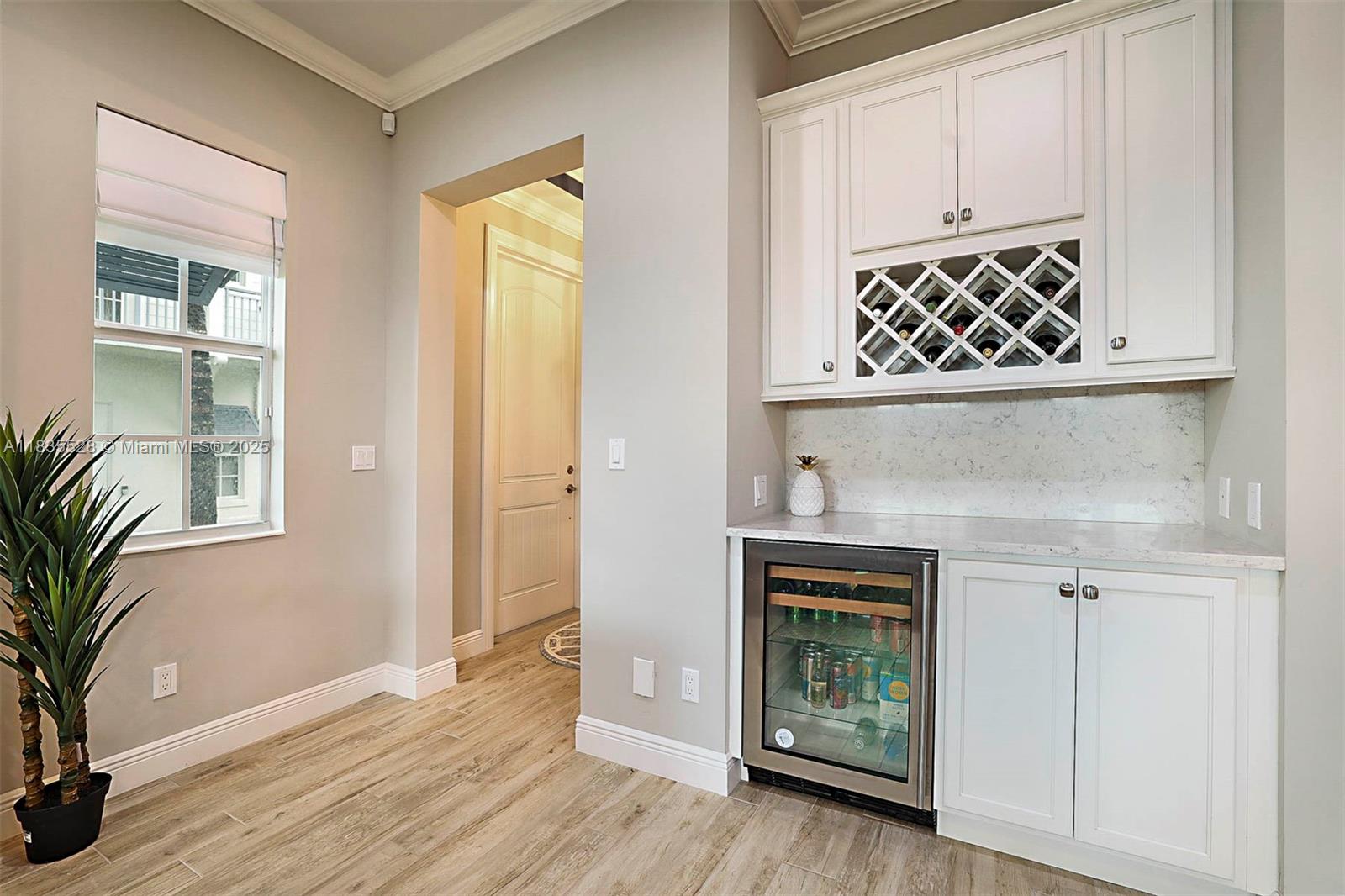 122 Ocean Breeze Dr