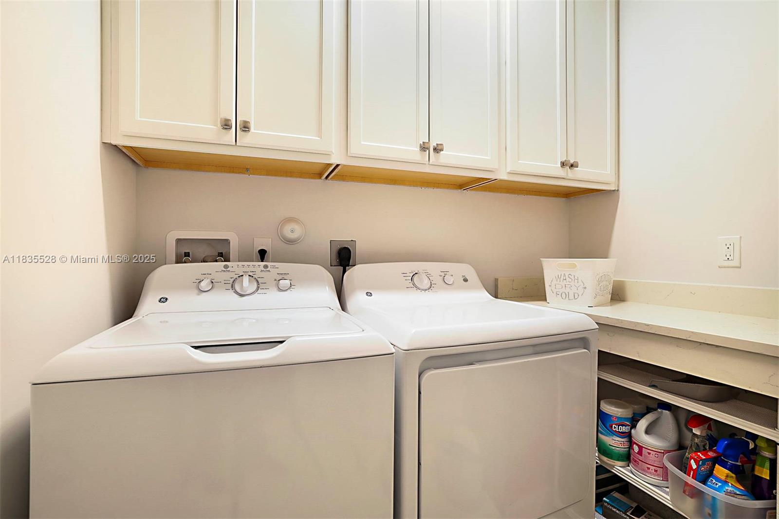 OCEAN BREEZE TOWNHOMES AT - Residential