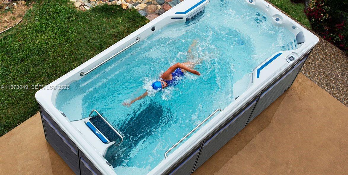 CENTRAL GOLF SEC OF HOLLY - Residential