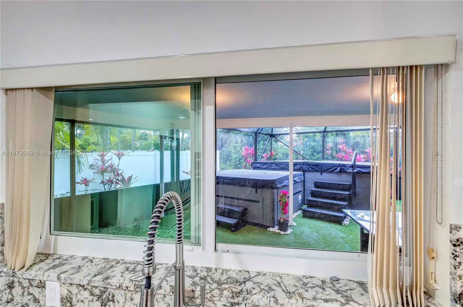 CENTRAL GOLF SEC OF HOLLY - Residential