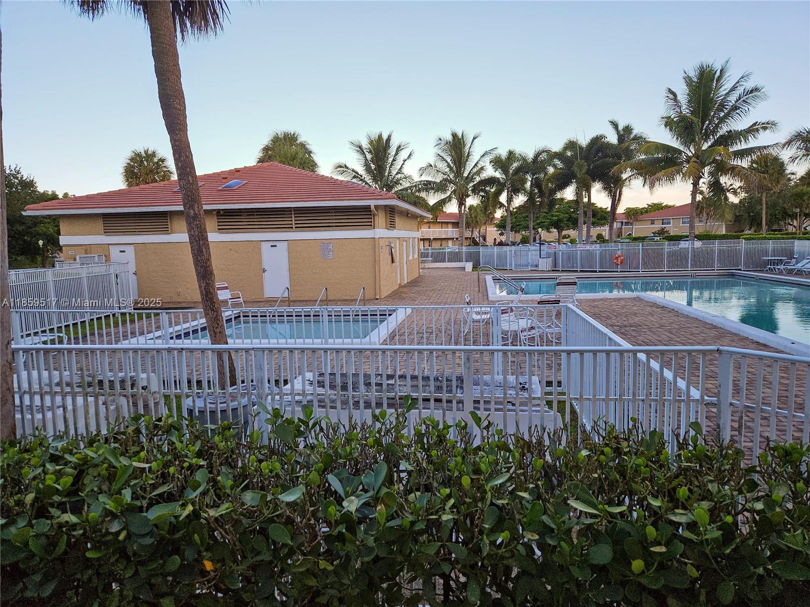 LAKEWOOD VILLAGE - Residential