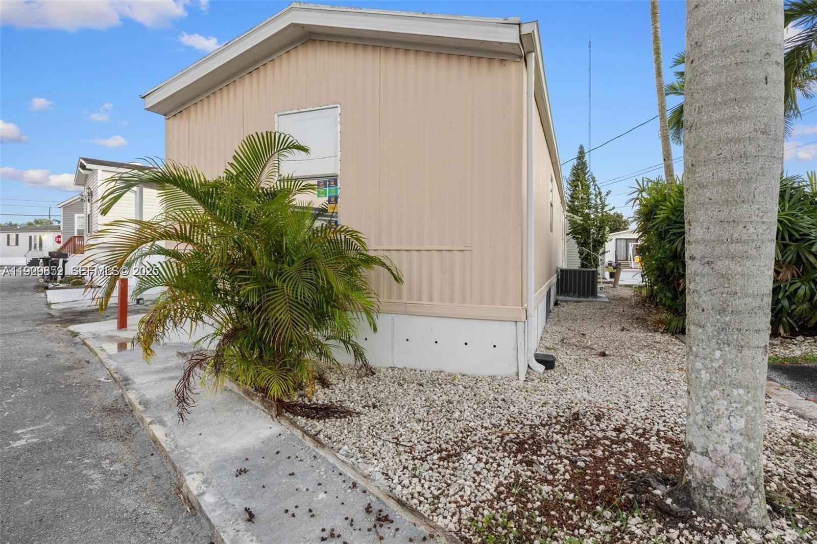 Silver Palm Place - Residential