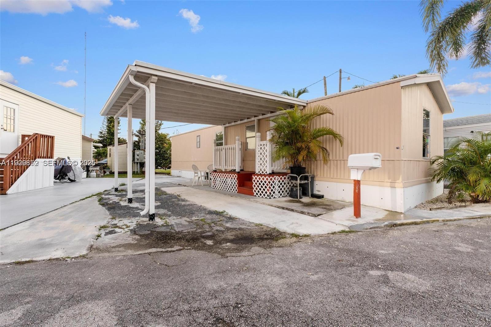 Silver Palm Place - Residential