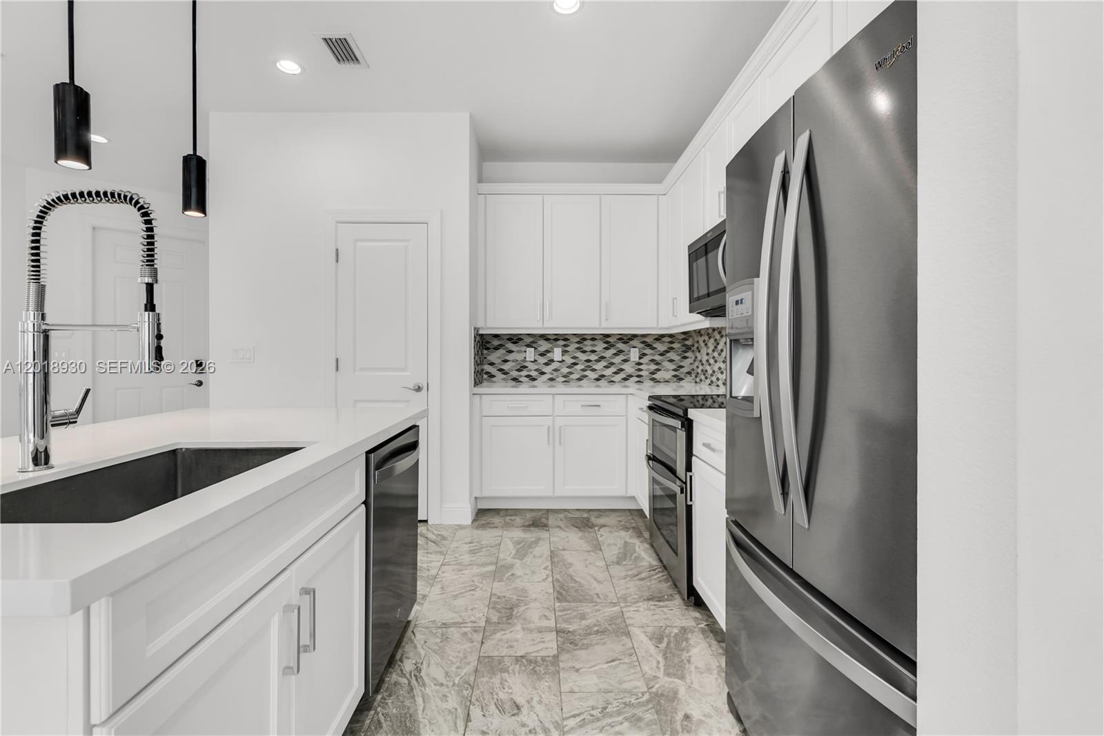 DEERFIELD CROSSING - Residential