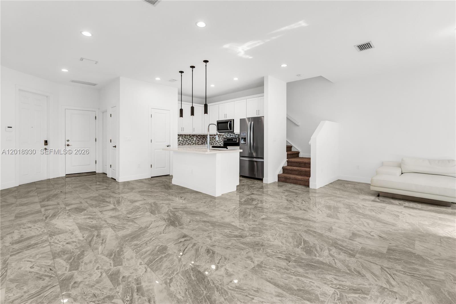DEERFIELD CROSSING - Residential