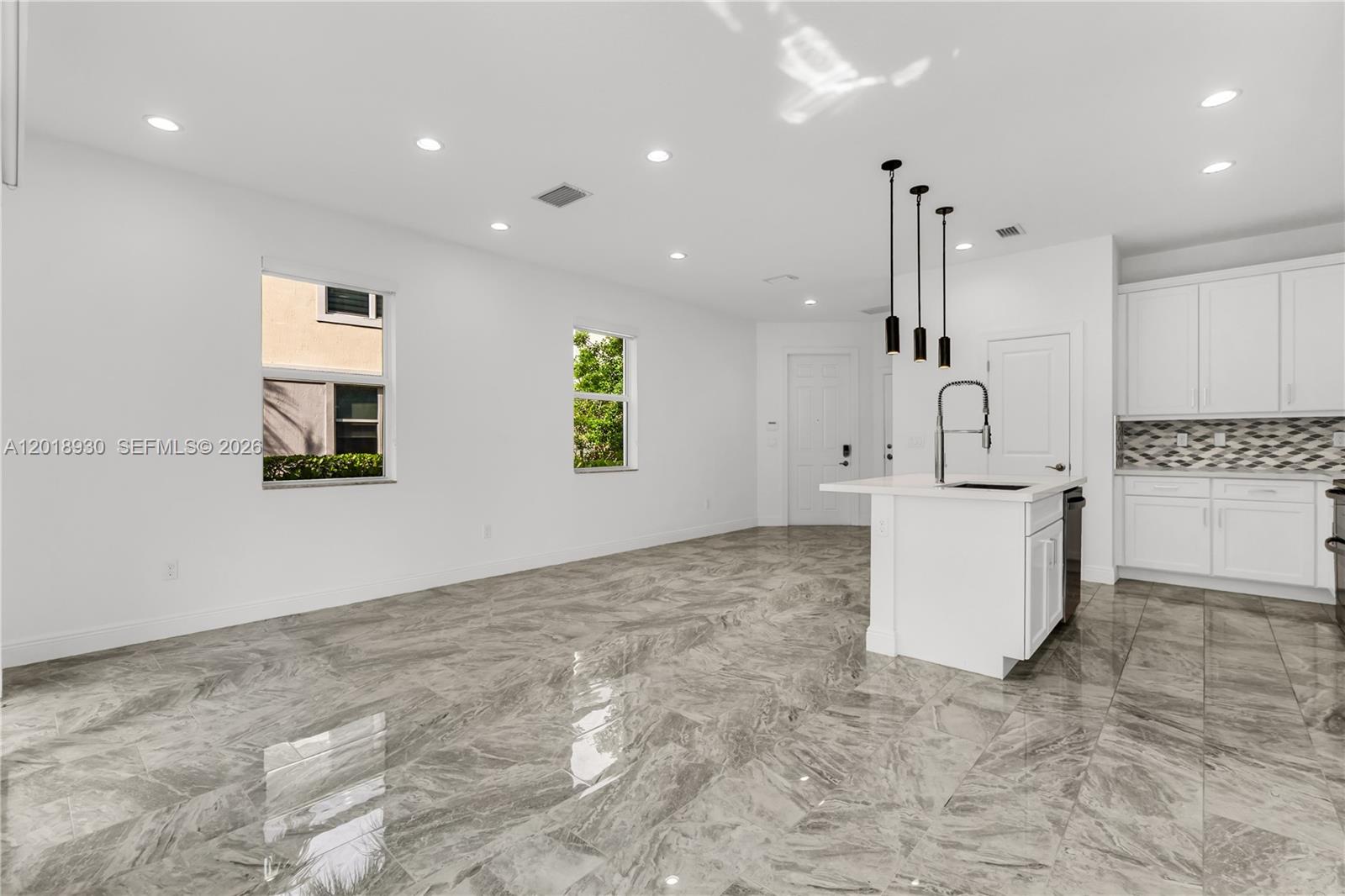 DEERFIELD CROSSING - Residential