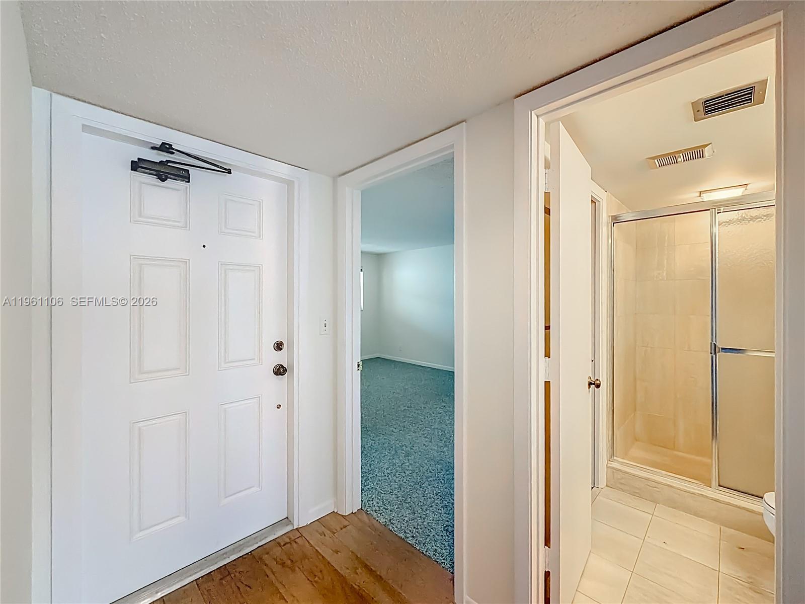 LAGO MAR NORTH LODGE COND - Residential