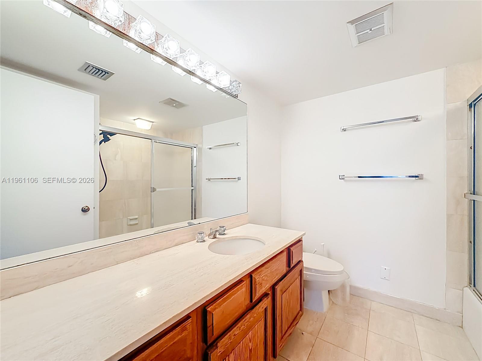 LAGO MAR NORTH LODGE COND - Residential