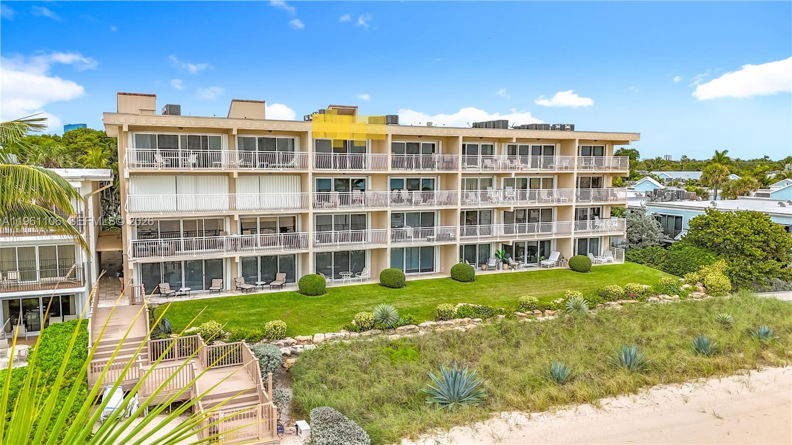 LAGO MAR NORTH LODGE COND - Residential