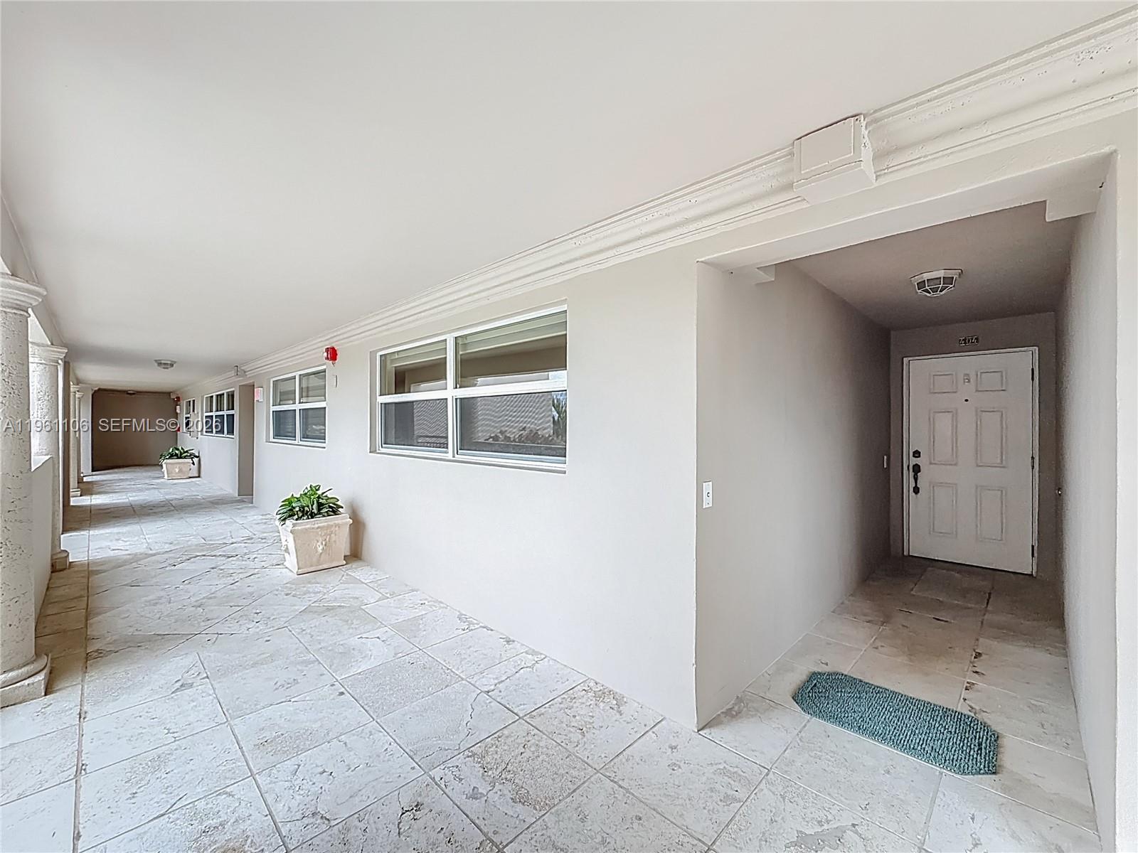 LAGO MAR NORTH LODGE COND - Residential