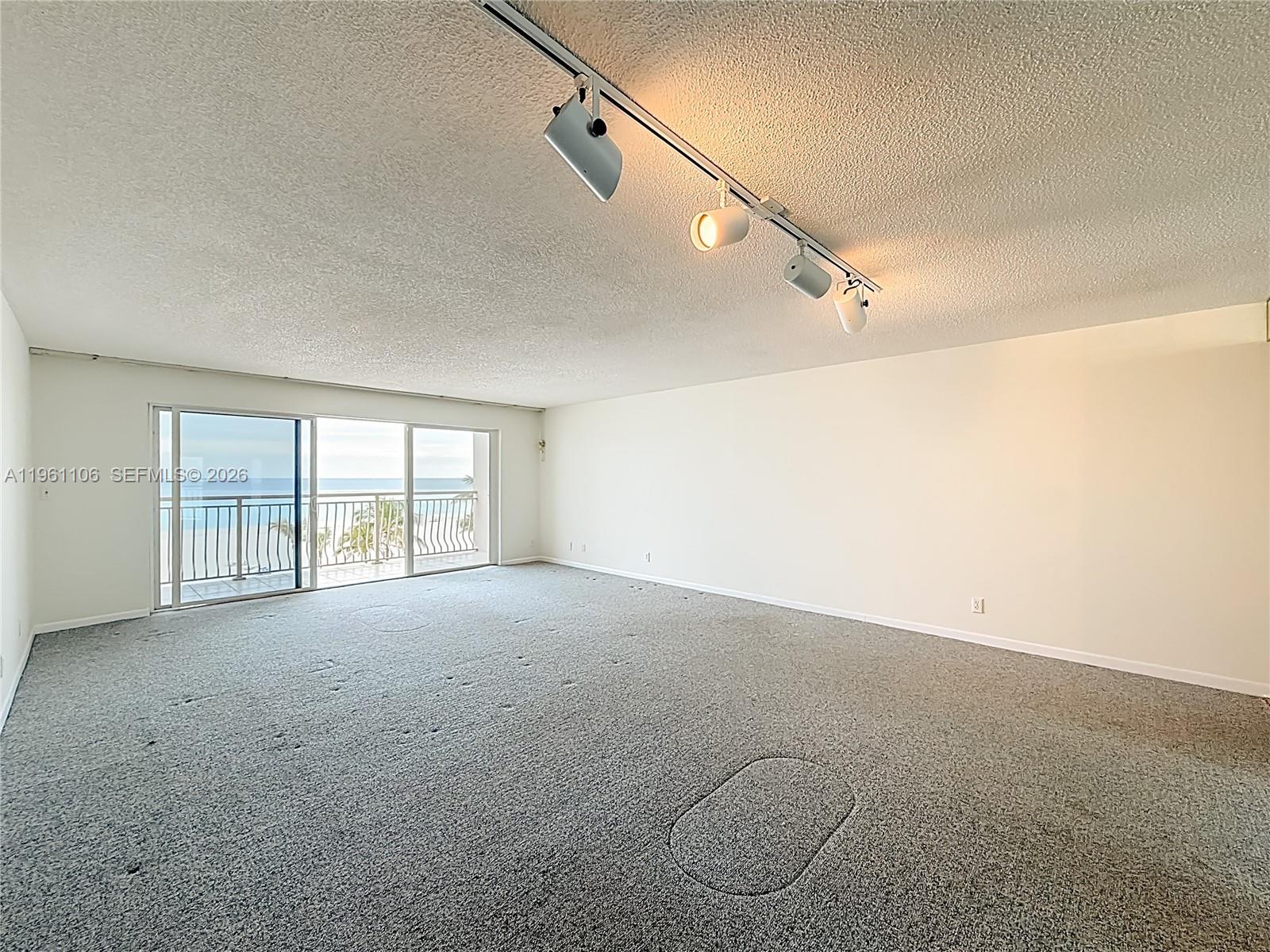 LAGO MAR NORTH LODGE COND - Residential