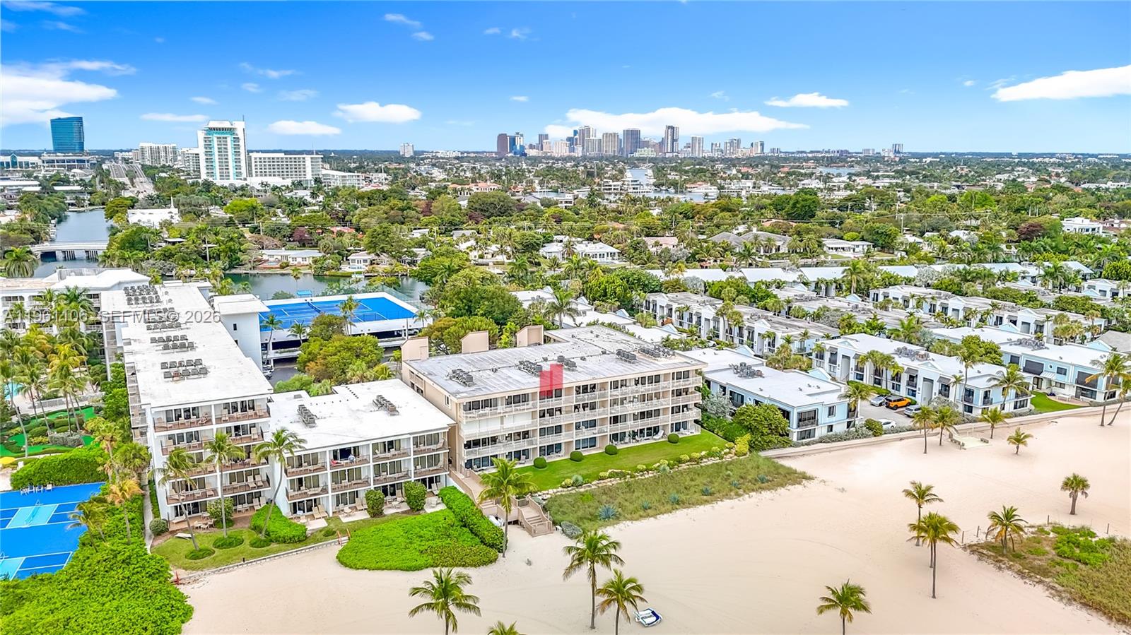 LAGO MAR NORTH LODGE COND - Residential