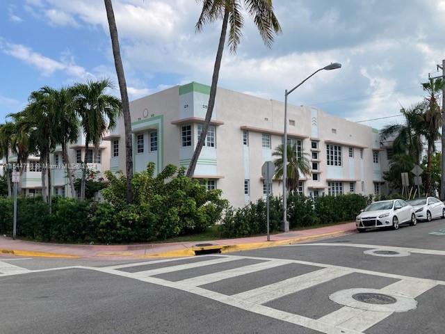 THE CHELSEA CONDO - Residential